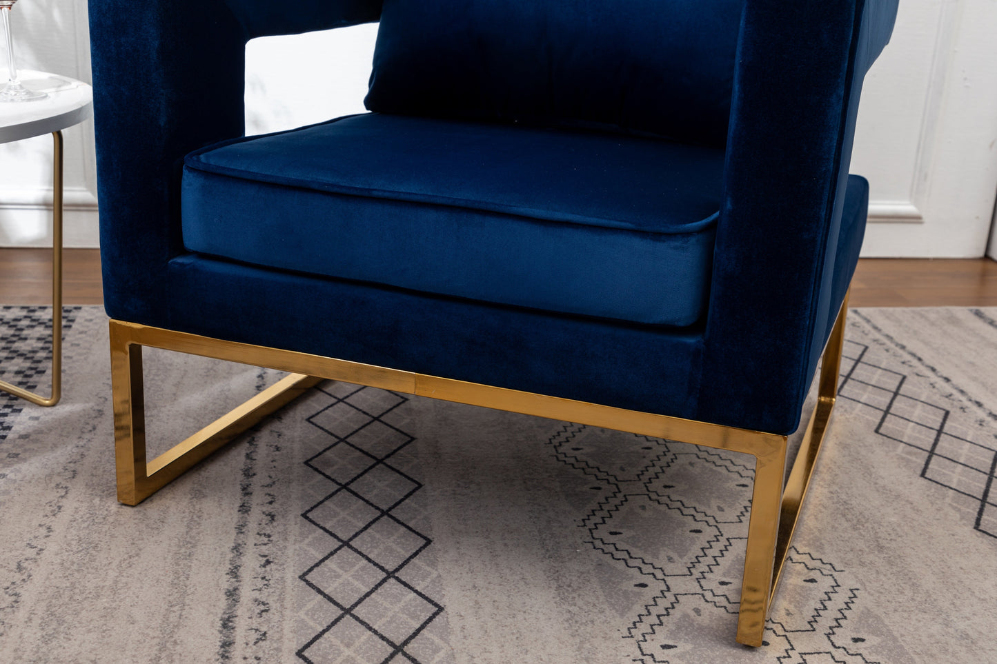 Roundhill Furniture Lenola Contemporary Upholstered Accent Arm Chair