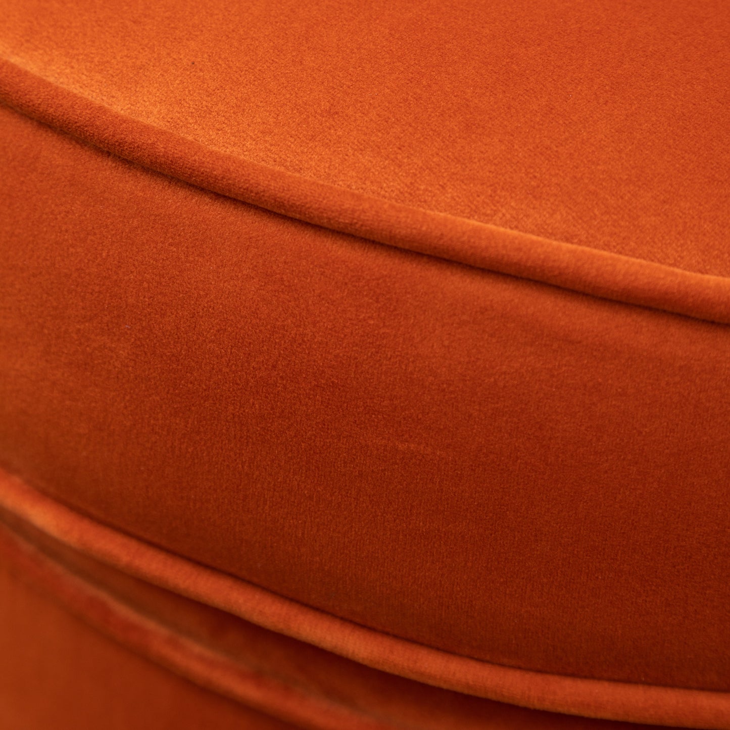 Roundhill Furniture Wania Contemporary Velvet Swivel Chair