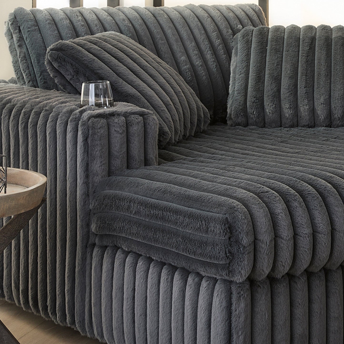 Roundhill Furniture Belvoir Oversized Cuddle Chaise, with Cup Holders