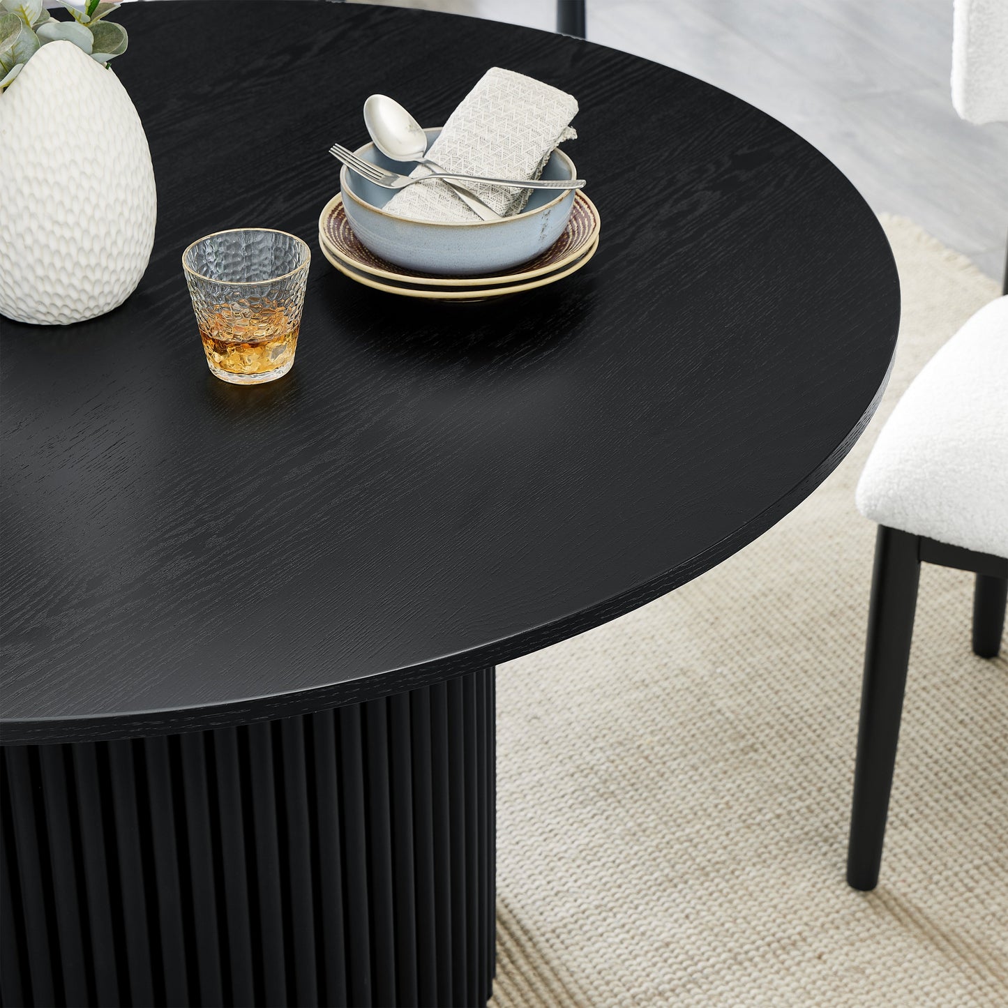 Roundhill Furniture Henriet 5-Piece Round Dining Set, Pedestal Dining Table with 4 Stylish Chairs, Black