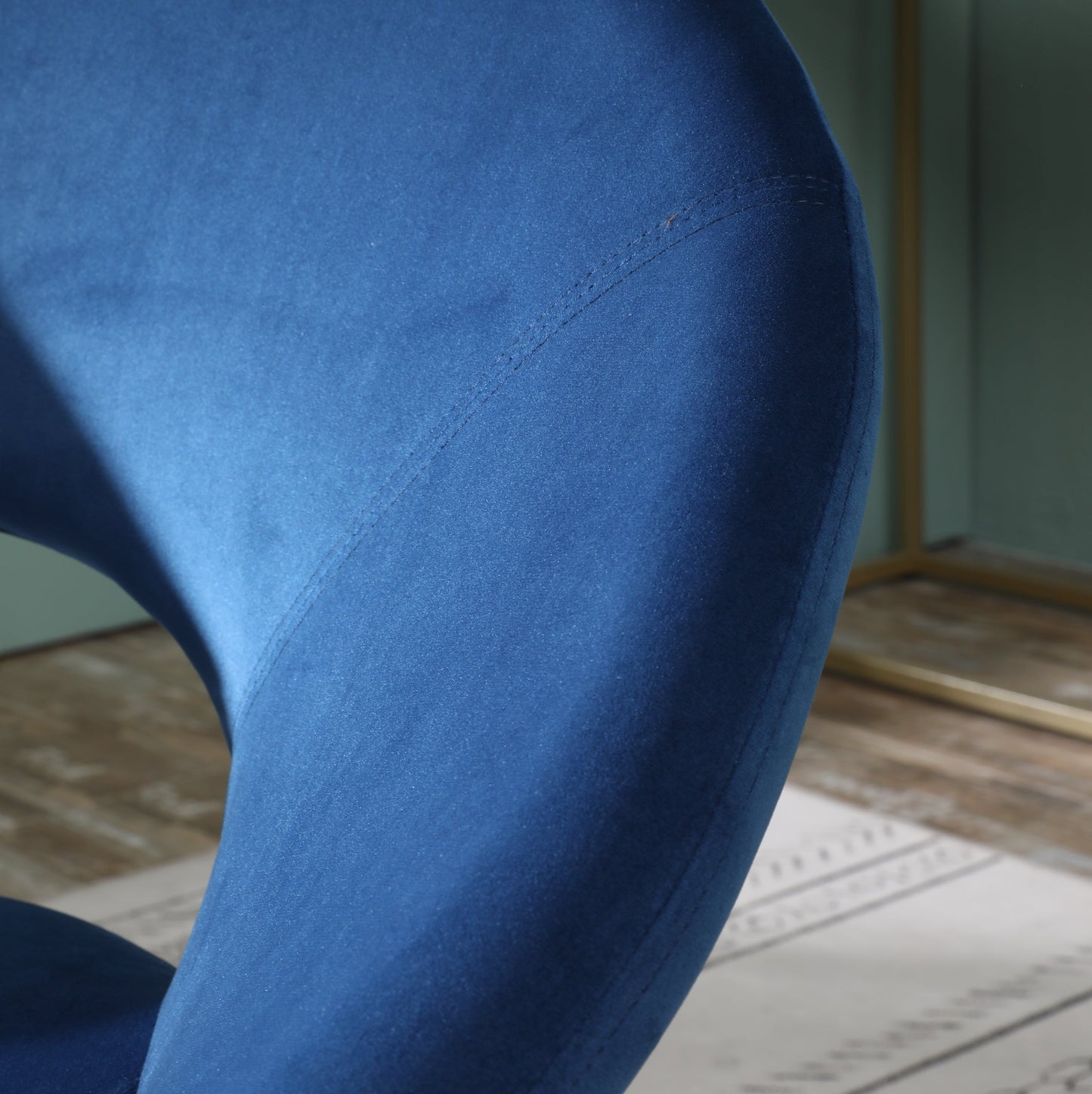 Roundhill Furniture Slatina Silky Velvet Upholstered Accent Chair