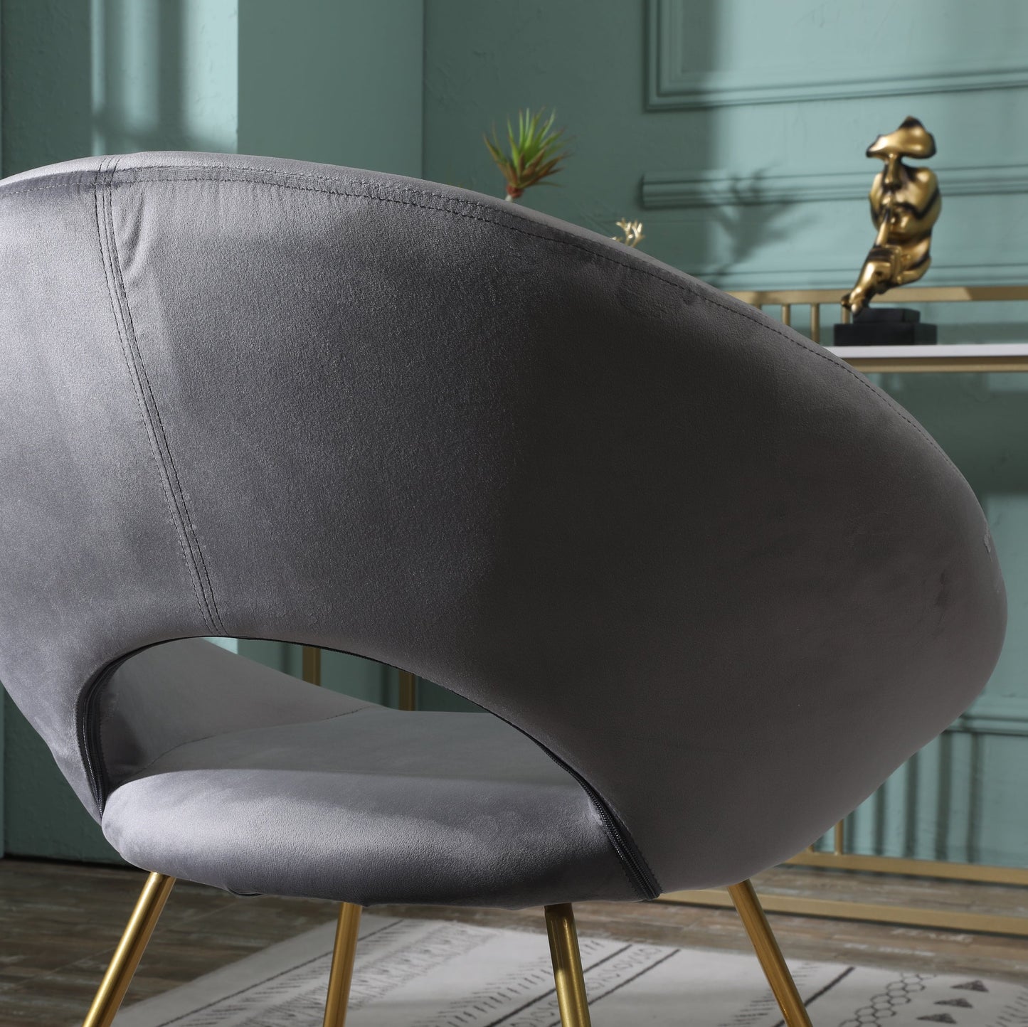 Roundhill Furniture Slatina Silky Velvet Upholstered Accent Chair