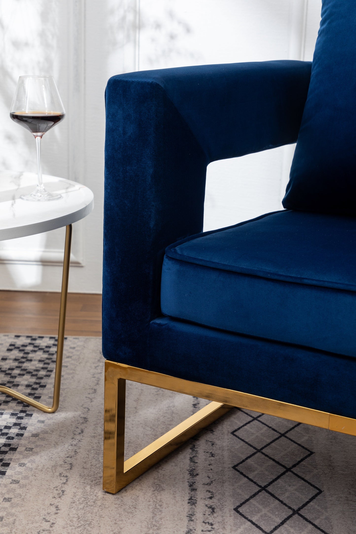 Roundhill Furniture Lenola Contemporary Upholstered Accent Arm Chair