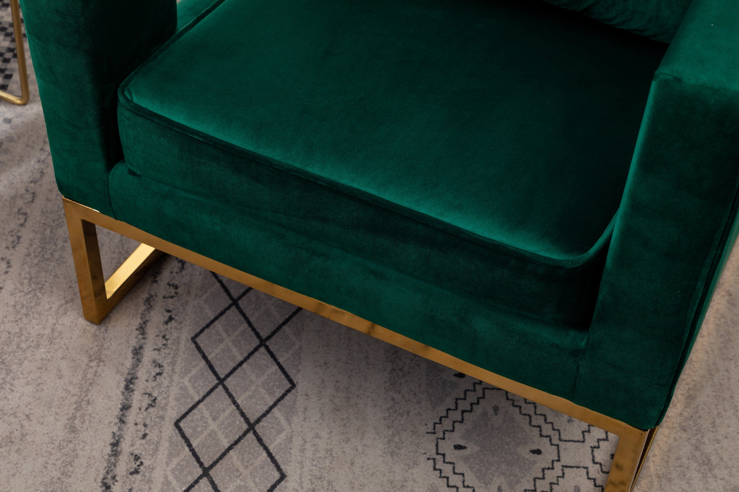 Roundhill Furniture Lenola Contemporary Upholstered Accent Arm Chair