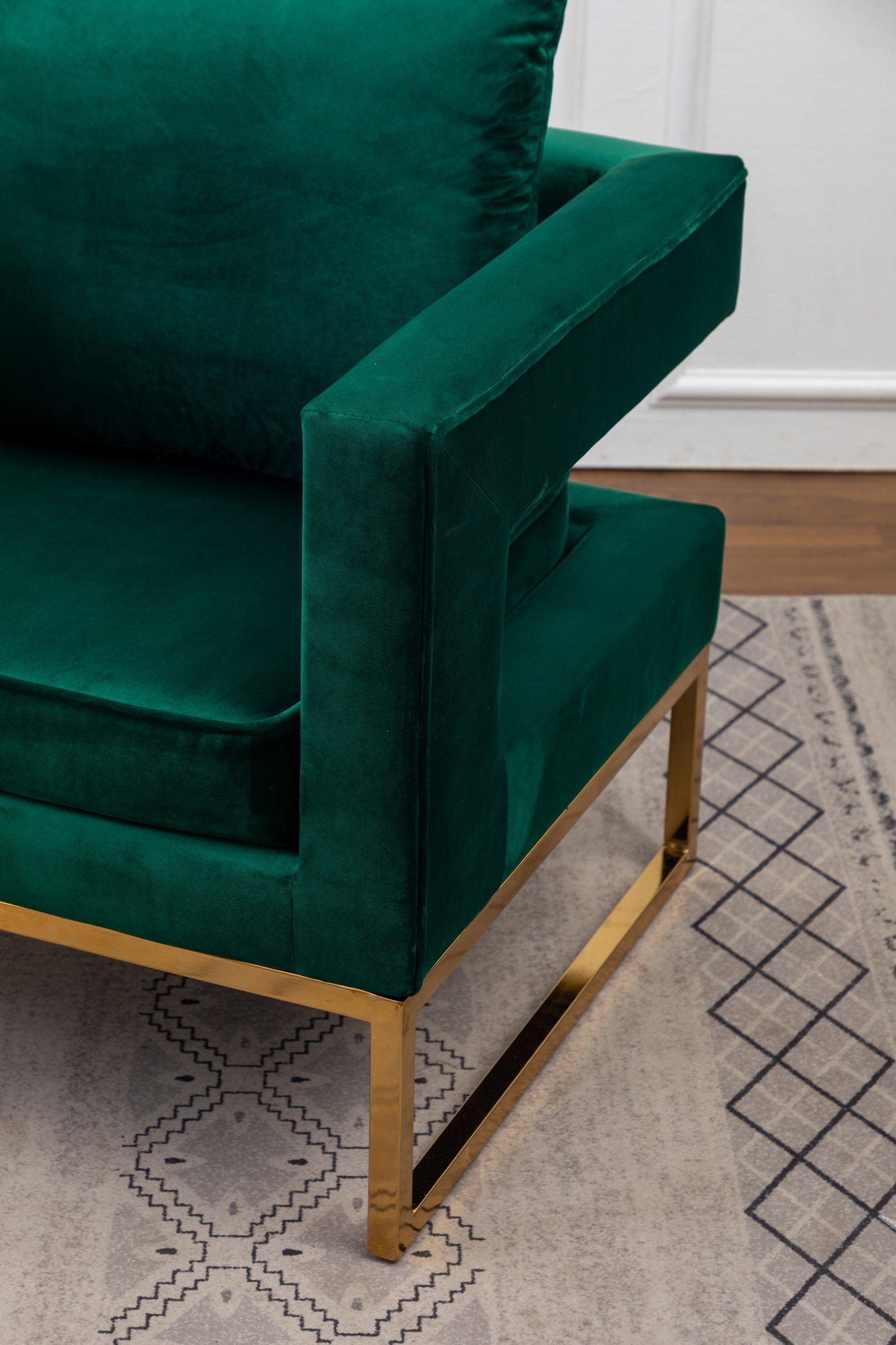 Roundhill Furniture Lenola Contemporary Upholstered Accent Arm Chair
