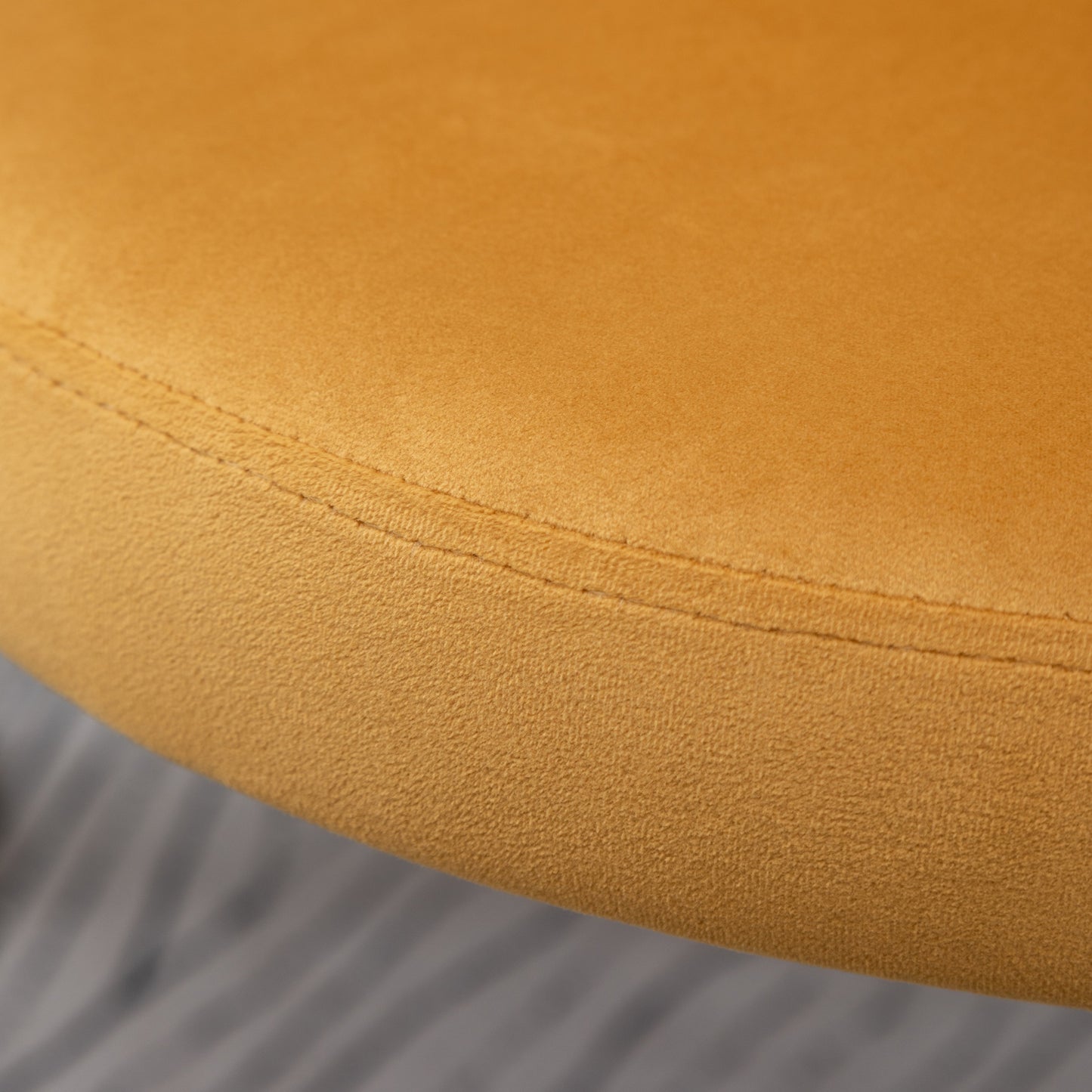 Roundhill Furniture Amoa Contemporary Velvet Upholstery Dining Chairs, Set of 2