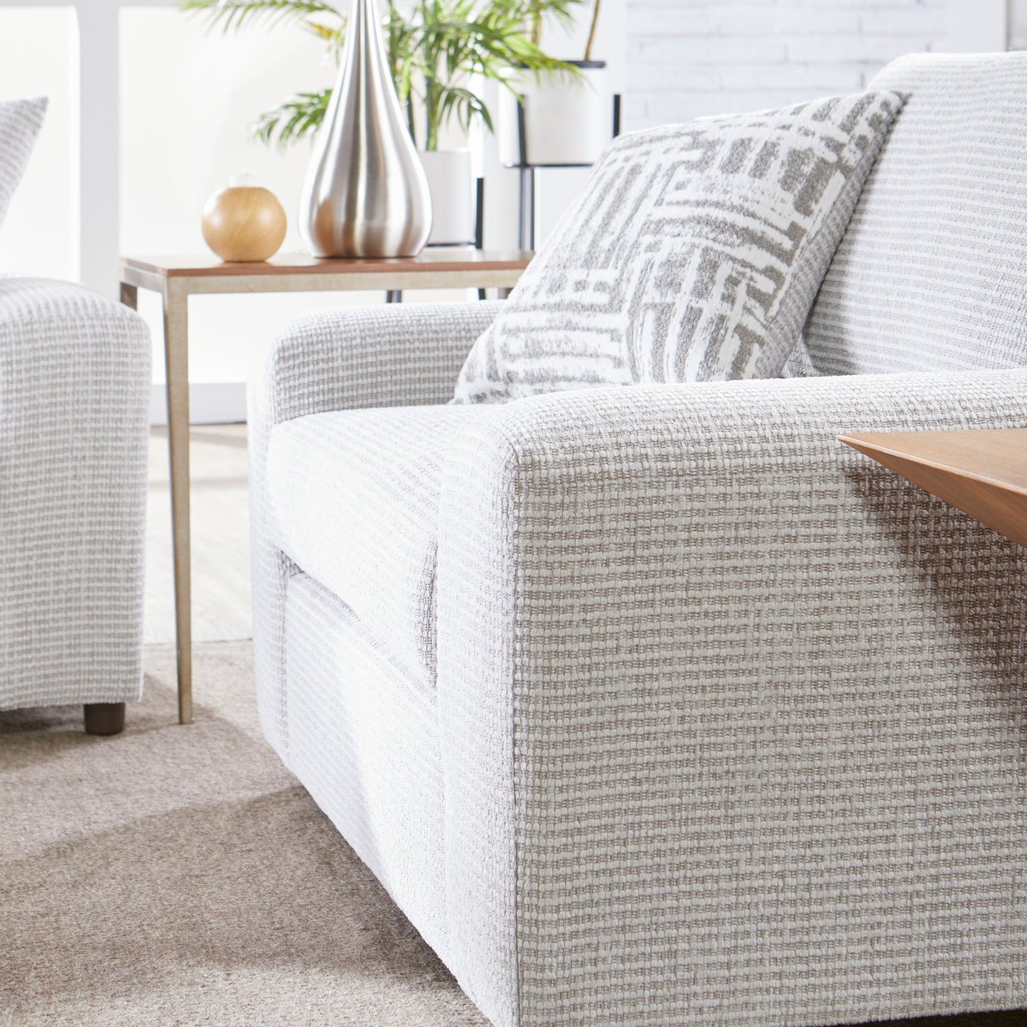 Roundhill Furniture Lancelot Upholstered Stationary Cuddle Chair