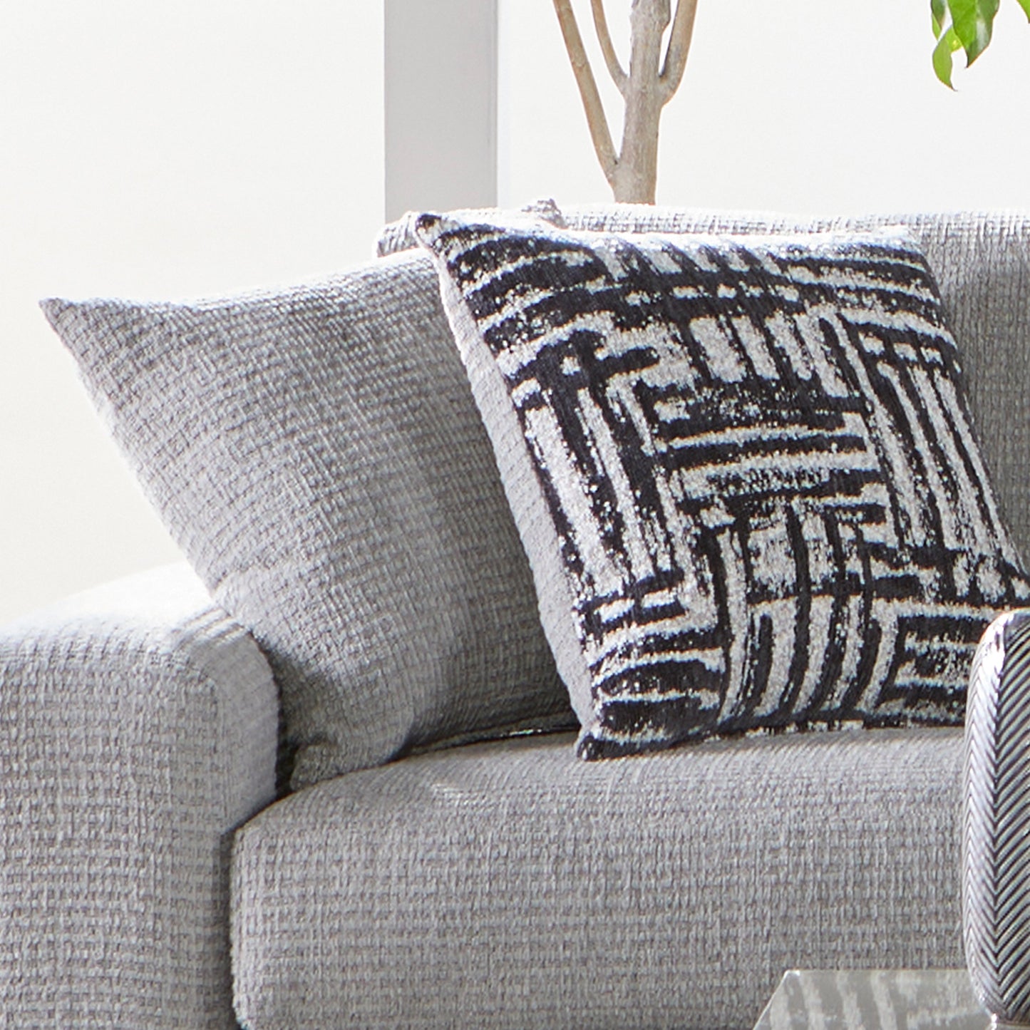 Roundhill Furniture Lancelot Upholstered Stationary Sofa