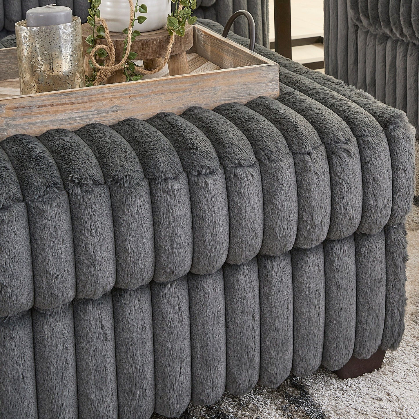 Roundhill Furniture Belvoir Accent Cocktail Ottoman