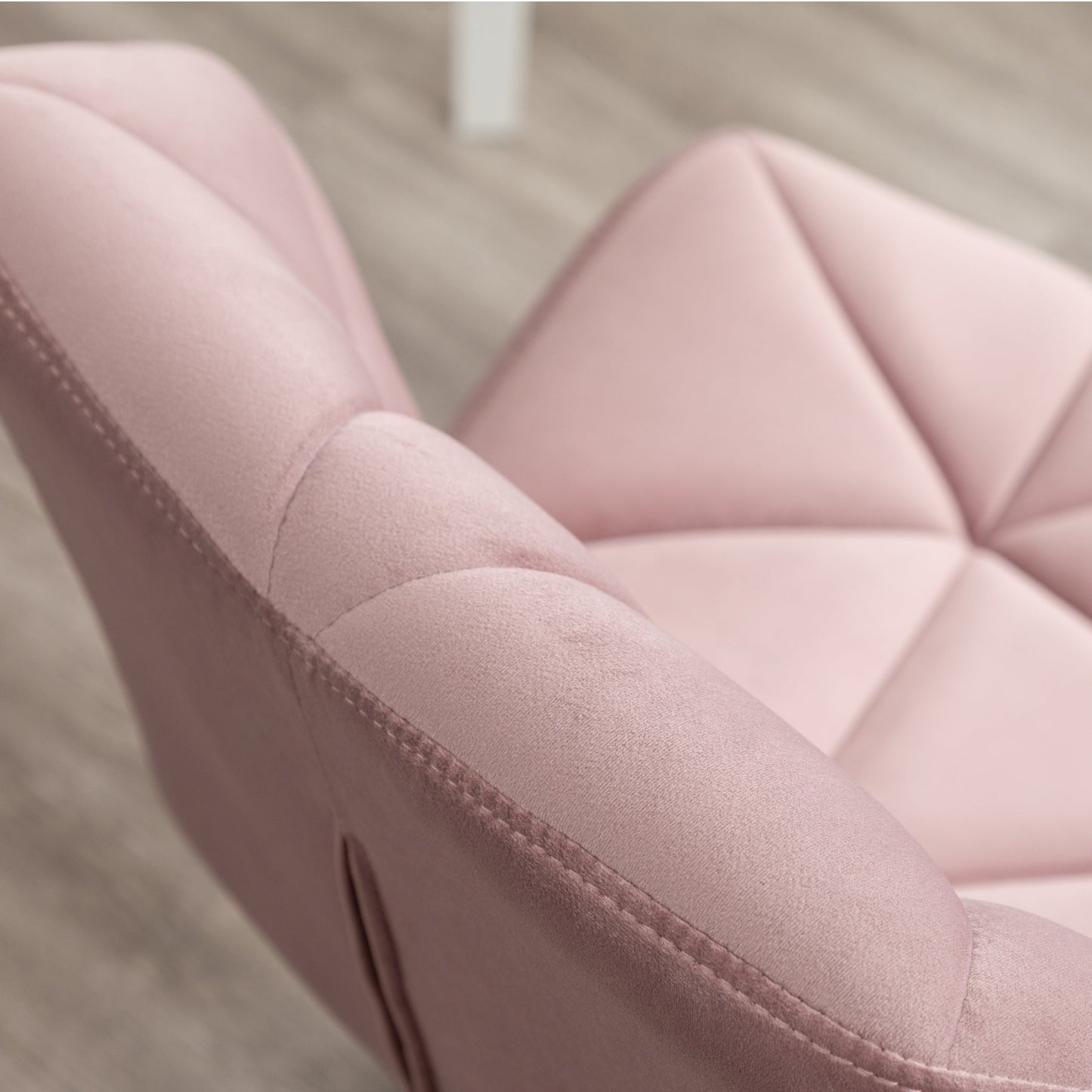 Roundhill Furniture Eldon Diamond Tufted Adjustable Swivel Office Chair