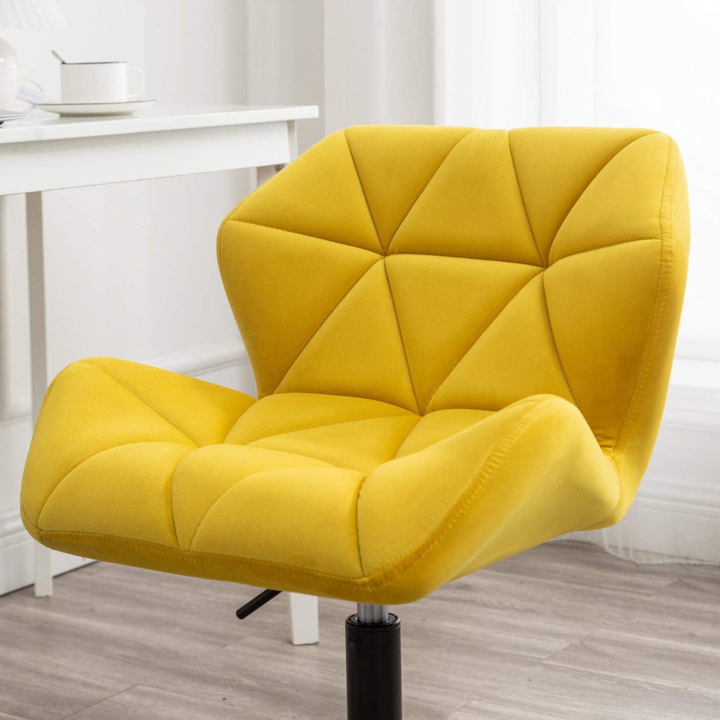Roundhill Furniture Eldon Diamond Tufted Adjustable Swivel Office Chair