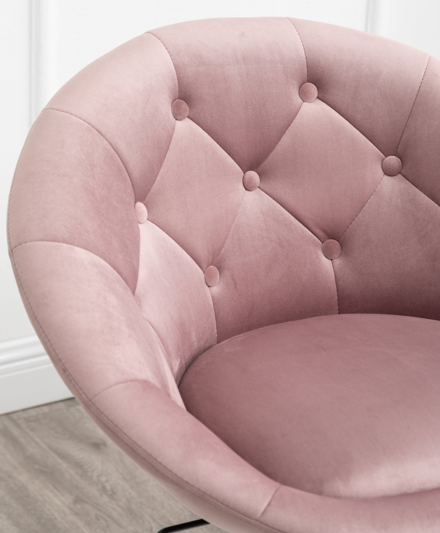 Roundhill Furniture Noas Velvet Upholstered Tufted Back Swivel Accent Chair